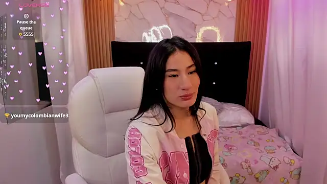 Snapshot of Sara_Sweet03 chatting on 05-22-26, 01:50 Sara Sweet03 online show from 05-22-26, 01:50