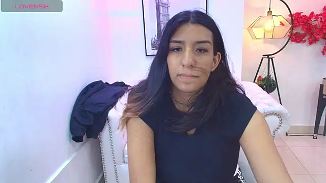 Stephany triana online show from 05-26-26, 07:32
