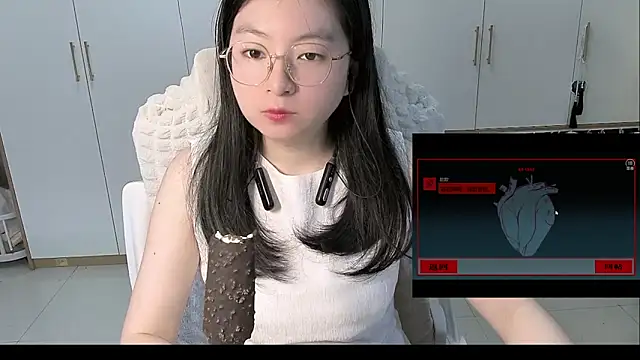 Snapshot of Erya-369 chatting on 06-13-26, 01:20 Erya-369 online show from 06-13-26, 01:20