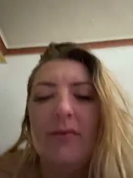 Snapshot of sofivibe chatting on 06-04-26, 10:38 sofivibe online show from 06-04-26, 10:38