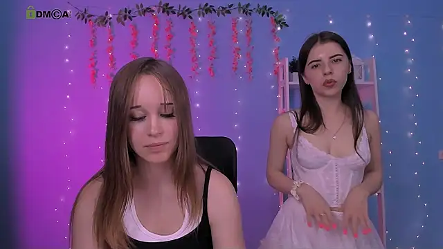 lyra desire online show from 06-25-26, 07:29