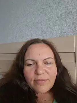 Snapshot of Meri_a chatting on 06-13-26, 02:26 Meri a online show from 06-13-26, 02:26