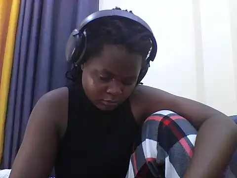 Snapshot of ladar chatting on 06-02-26, 04:47 ladar online show from 06-02-26, 04:47