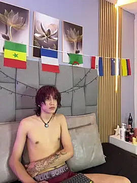 Mika love milo online show from 06-24-26, 03:38