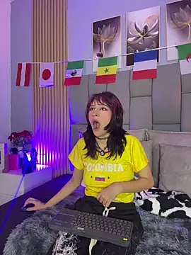 Mika love milo online show from 07-03-26, 11:38