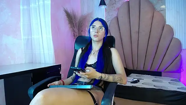 Snapshot of Kyomi_Hunt chatting on 07-13-26, 02:36 Kyomi Hunt online show from 07-13-26, 02:36