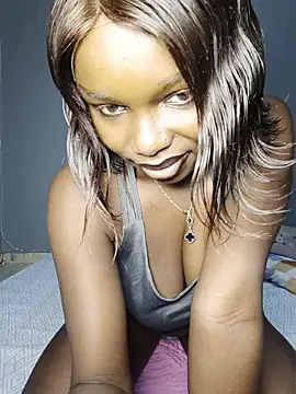Snapshot of Sexymaurine chatting on 05-31-26, 08:43 Sexymaurine online show from 05-31-26, 08:43