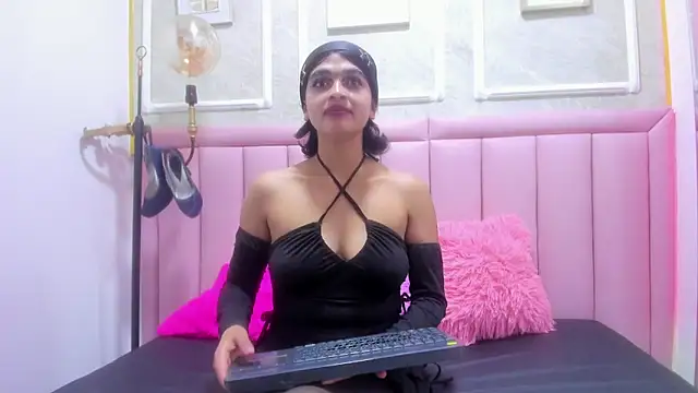 velvet girll online show from 05-27-26, 01:30