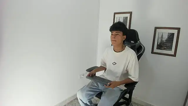 Snapshot of jacob_cum23 chatting on 07-09-26, 08:35 jacob cum23 online show from 07-09-26, 08:35