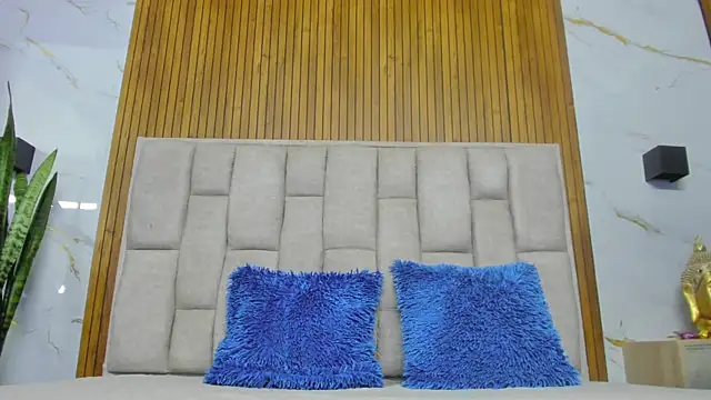 Ivy grayy  online show from 07-14-26, 06:02