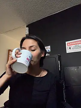 SaraSeduce7 online show from 06-01-26, 02:30