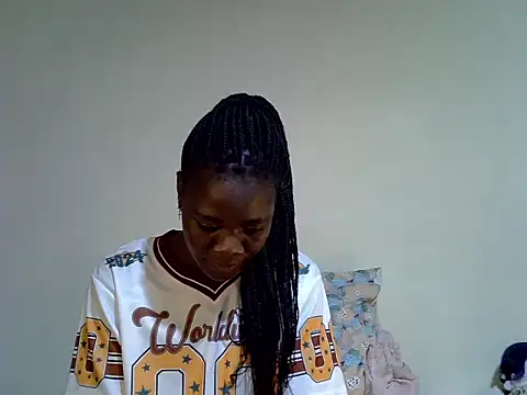 Snapshot of PetiteMelaninn chatting on 07-16-26, 02:28 PetiteMelaninn online show from 07-16-26, 02:28