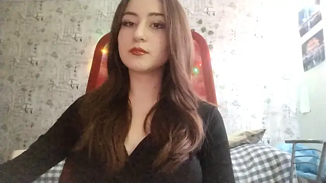 Snapshot of Pollykiss chatting on 05-20-26, 02:45 Pollykiss online show from 05-20-26, 02:45