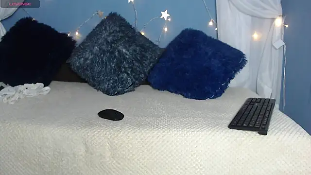 ayla-0 online show from 05-26-26, 01:18