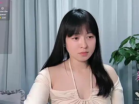 Snapshot of -piao- chatting on 05-21-26, 01:18 -piao- online show from 05-21-26, 01:18