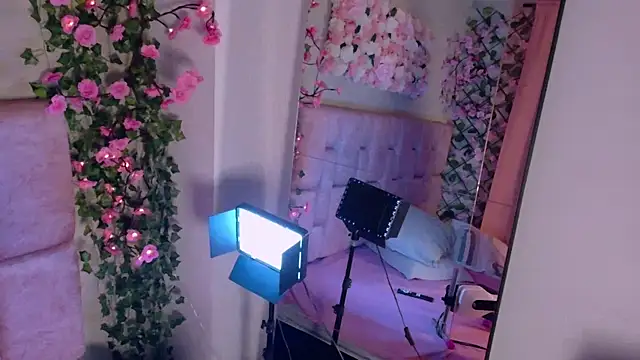 Brit cherry online show from 06-11-26, 06:44