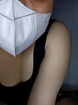 Snapshot of Nhu-babi chatting on 06-21-26, 11:57 Nhu-babi online show from 06-21-26, 11:57