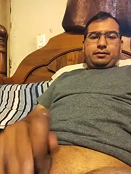 Snapshot of Ferluchum chatting on 05-30-26, 11:46 Ferluchum online show from 05-30-26, 11:46