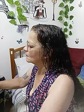 Snapshot of katrinna_ chatting on 05-25-26, 11:44 katrinna online show from 05-25-26, 11:44