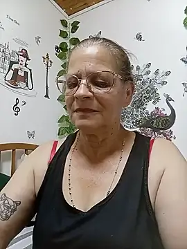 Snapshot of katrinna_ chatting on 05-27-26, 01:57 katrinna online show from 05-27-26, 01:57