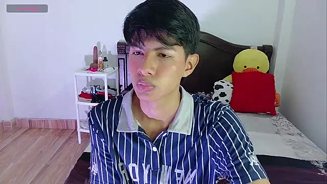 Snapshot of phuwin_bj chatting on 07-19-26, 06:06 phuwin bj online show from 07-19-26, 06:06