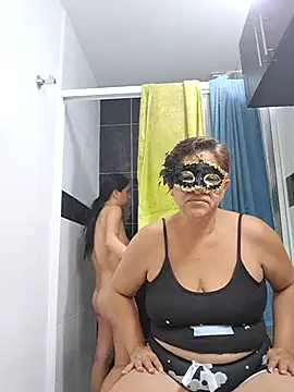 HOTANDSKINNY online show from 07-13-26, 11:13