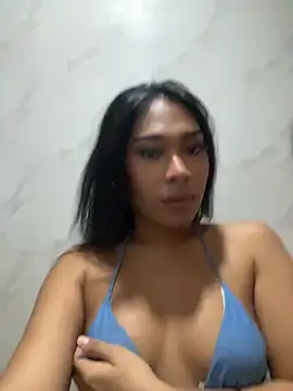 hugecock tamira online show from 06-03-26, 04:45