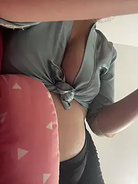 Suki-love online show from 05-30-26, 02:03