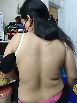 Snapshot of shalini_gupta05 chatting on 06-20-26, 04:32 shalini gupta05 online show from 06-20-26, 04:32