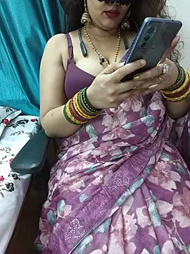 Snapshot of kavyabhabhi chatting on 07-11-26, 04:43 kavyabhabhi online show from 07-11-26, 04:43