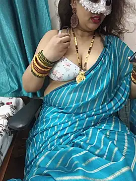 Snapshot of kavyabhabhi chatting on 07-13-26, 04:43 kavyabhabhi online show from 07-13-26, 04:43