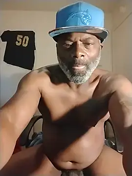 Snapshot of Tremainebigg chatting on 05-30-26, 09:50 Tremainebigg online show from 05-30-26, 09:50