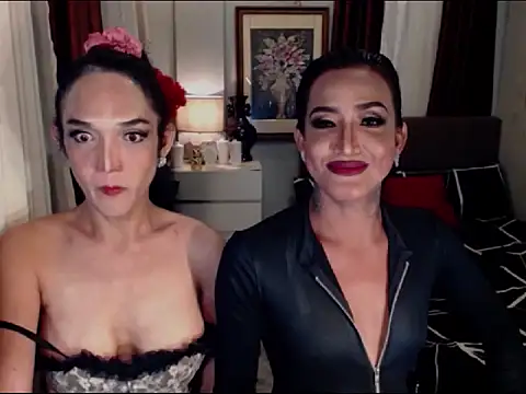 ScarlethXAviona online show from 06-01-26, 04:52