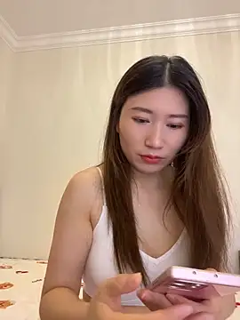 Snapshot of qiuqiu_018 chatting on 05-28-26, 11:02 qiuqiu 018 online show from 05-28-26, 11:02