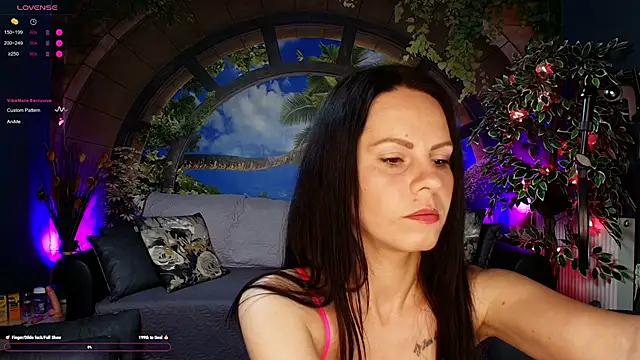 RoxanneBlize online show from 05-28-26, 05:05