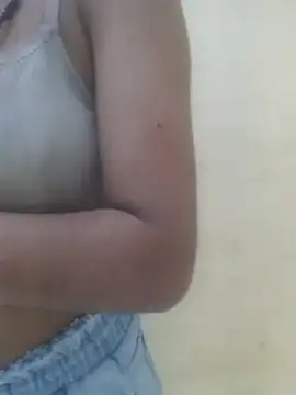 Snapshot of Tanu6868 chatting on 05-31-26, 04:58 Tanu6868 online show from 05-31-26, 04:58