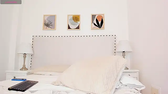 liian 23 online show from 05-27-26, 04:20