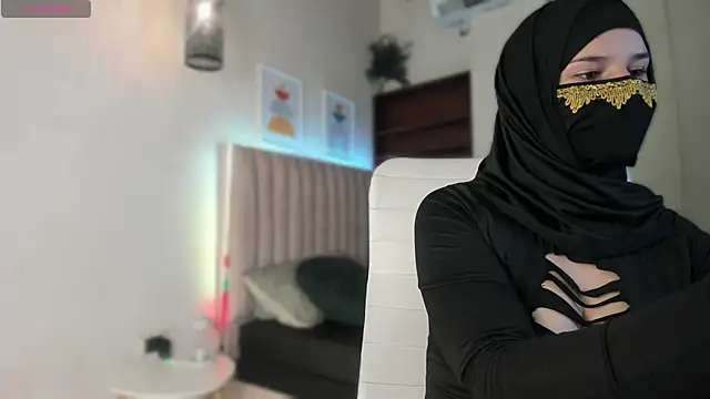  SweetAmira  online show from 06-10-26, 03:18
