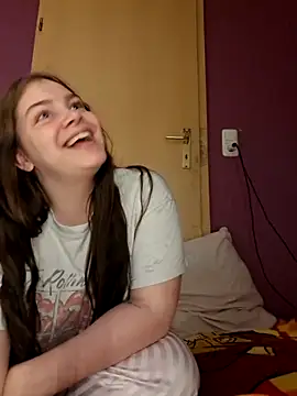 Snapshot of BellaHoneyy chatting on 05-25-26, 10:16 BellaHoneyy online show from 05-25-26, 10:16
