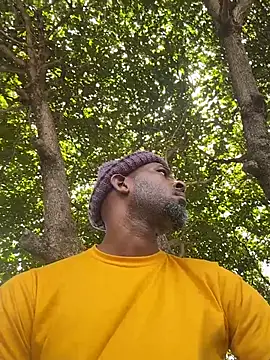 Snapshot of rafa037 chatting on 07-15-26, 03:50 rafa037 online show from 07-15-26, 03:50