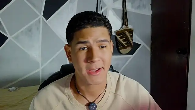 Snapshot of _juanacock_ chatting on 06-11-26, 12:25 juanacock online show from 06-11-26, 12:25