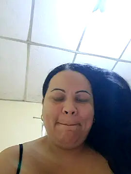 Snapshot of Latimida chatting on 07-11-26, 08:22 Latimida online show from 07-11-26, 08:22