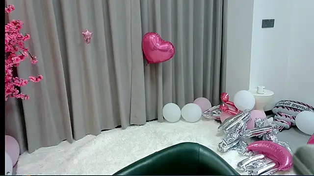 yan-0705 online show from 06-03-26, 11:13