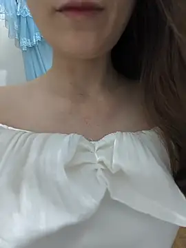 Snapshot of Lye_lovely chatting on 06-19-26, 01:37 Lye lovely online show from 06-19-26, 01:37