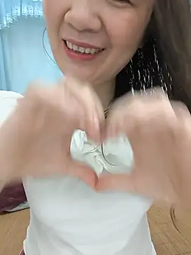 Snapshot of Lye_lovely chatting on 06-26-26, 01:15 Lye lovely online show from 06-26-26, 01:15