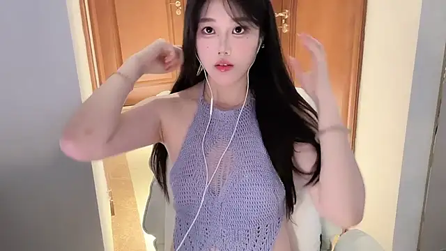 Snapshot of April_UU chatting on 05-25-26, 01:22 April UU online show from 05-25-26, 01:22