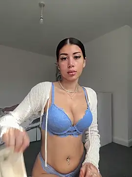 Snapshot of Khalillah chatting on 05-31-26, 08:43 Khalillah online show from 05-31-26, 08:43