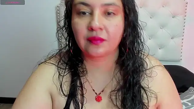 JadeBellee online show from 05-27-26, 12:46