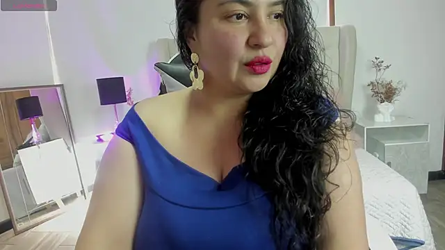 Snapshot of JadeBellee chatting on 06-16-26, 06:21 JadeBellee online show from 06-16-26, 06:21