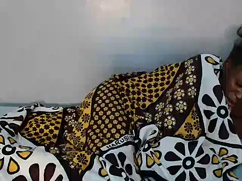 Snapshot of lue_bianca chatting on 05-31-26, 12:19 lue bianca online show from 05-31-26, 12:19